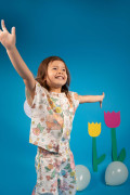 Ensemble enfant coloré et fleuri. Confort légèreté et coton bio.