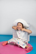 Ensemble en coton biologique pour enfant. Léger et structuré.  Motif coloré année 80's
