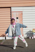 Ensemble jogging et sweat pour enfant. Élégant et casual