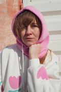 Capuchon rose molletonné pour femme. Existe en matchy matchy pour les enfants.