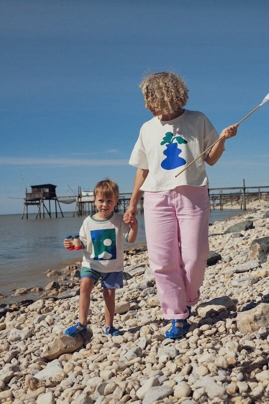 Tee-shirt d'été pour femme. Ample et structuré. Léger et décontracté