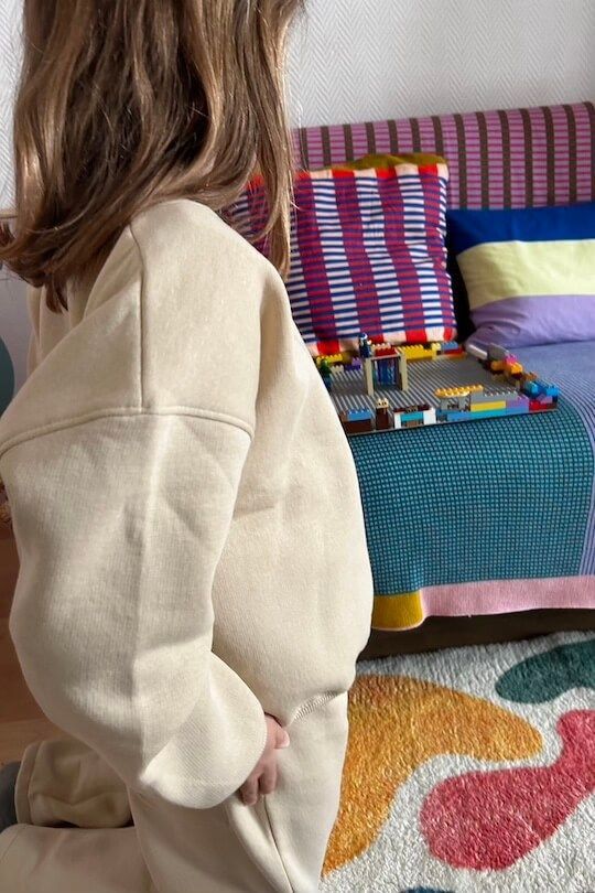 Jogging et sweat molletonné pour kid. Ample et oversize.