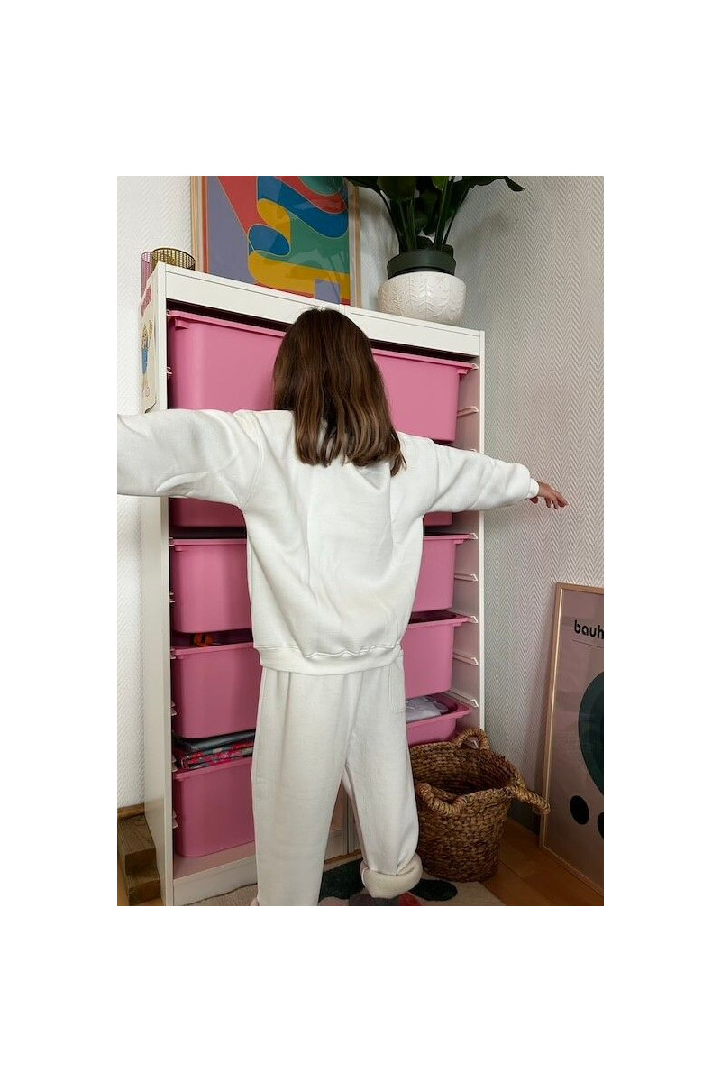 Ensemble blanc molletonné pour enfant. Confortable et passe partout.