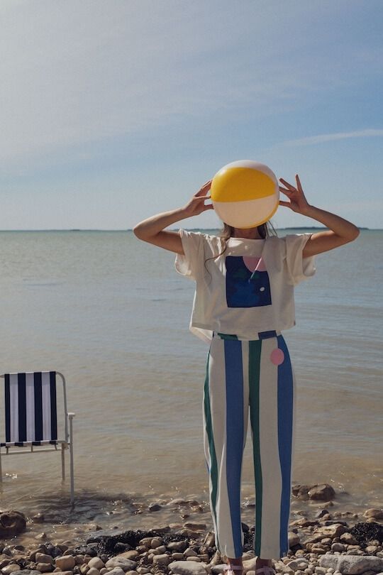 Pantalon d'été pour femme. Matière éponge légère et souple.