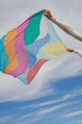 Foulard des îles soie détail motifs colorés
