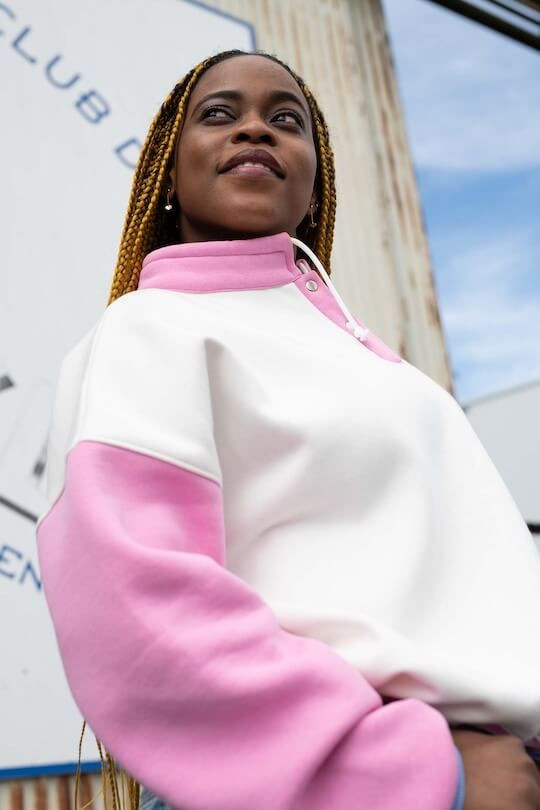 Sweat Retro 90s femme coupe oversize vue profil
