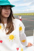 Sweat SunnyHeart femme détail motif cœurs et soleils