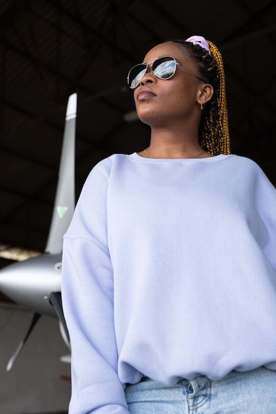 Sweat Lila femme coupe oversize vue en pied