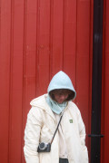 Cagoule Aqua portée sous manteau avec cordon