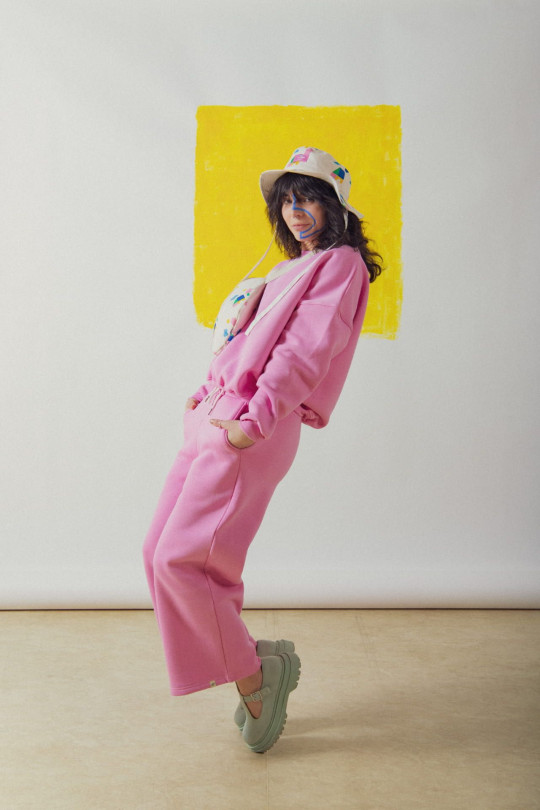 Jogging Prisme Pink avec coupe ballon en coton molletonné | Ayuna, marque de vêtements et accessoires pour femmes et enfants.