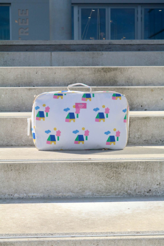 Valise enfant légère en coton avec poignée et bandoulière | Ayuna, marque de vêtements et accessoires pour femmes et enfants.