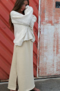 Jupe contemporaine femme. Molletonné, structurée et chaude. Disponible en total look avec le sweat