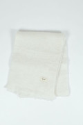Écharpe blanche pour femme. Douceur, chaleur et confort. Intemporelle.