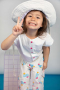 Blouse fille trop mignonne. Lègère et structuré en coton biologique
